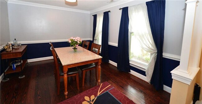 Building Photo - Close to Naval Base NOB!