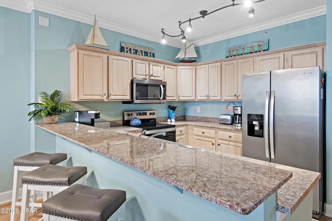 Building Photo - 17545 Front Beach Rd