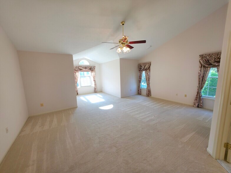 Building Photo - 15803 Lautrec Ct