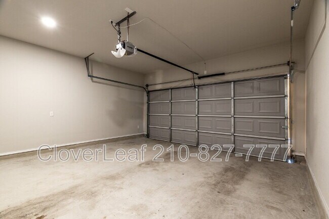 Building Photo - 610 Ashers Pl