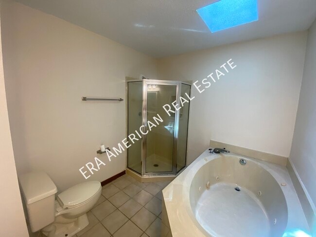 Building Photo - 19 Winfield Way