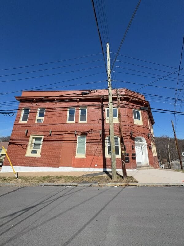 Building Photo - 730 N Main St