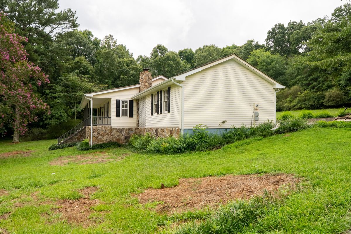 Building Photo - 1507 Ewing Chapel Rd