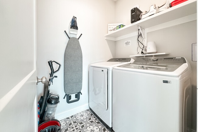 Building Photo - Orange Beach