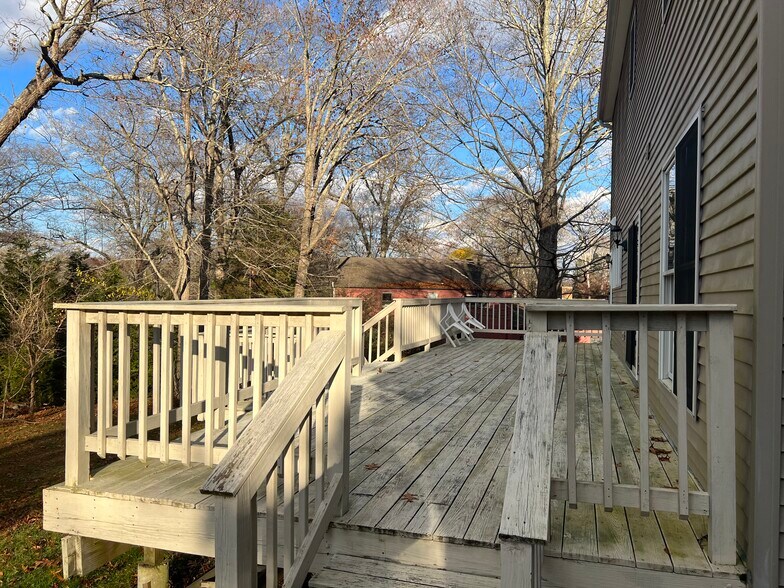 Close Up Large Back Deck - 6 Churchill Ln