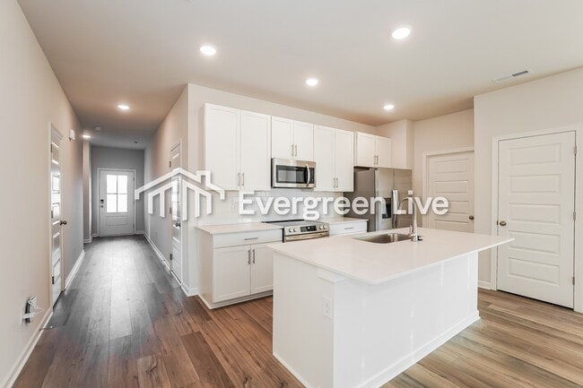 Building Photo - 710 Shoemaker Ln