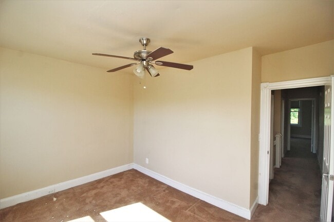 Building Photo - Updated 3bd/2ba Hampden Rowhome w/ CAC, W/...