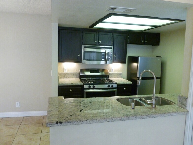 Building Photo - 7100 Pirates Cove Rd