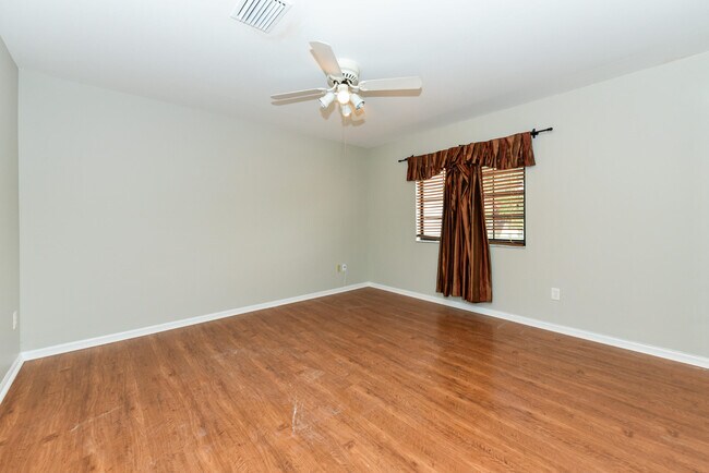 Building Photo - 10298 Hidden Springs Ct