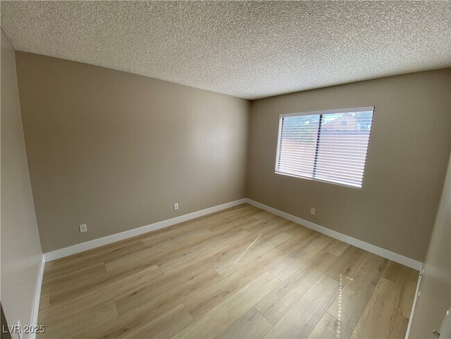 Building Photo - 376 Legacy Dr
