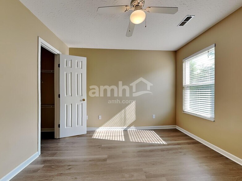 Building Photo - 5974 Marsh Cir