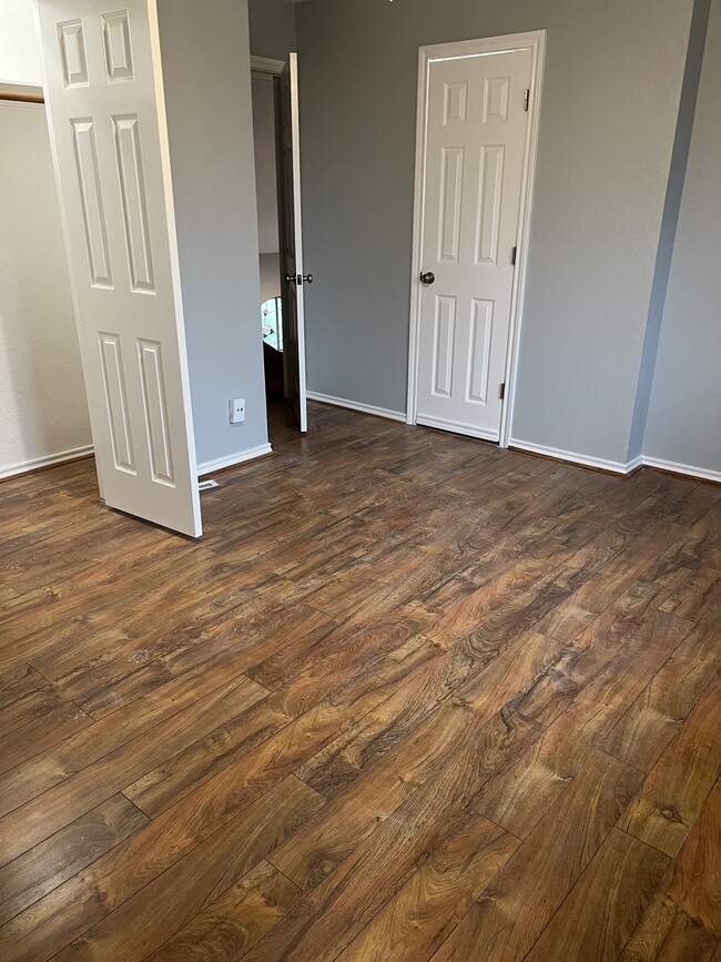 Building Photo - 539 Woodcreek Dr