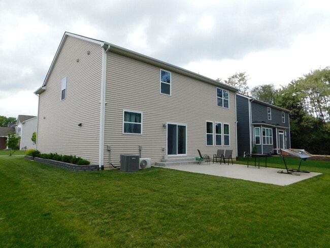 Building Photo - 4446 Christina Dr