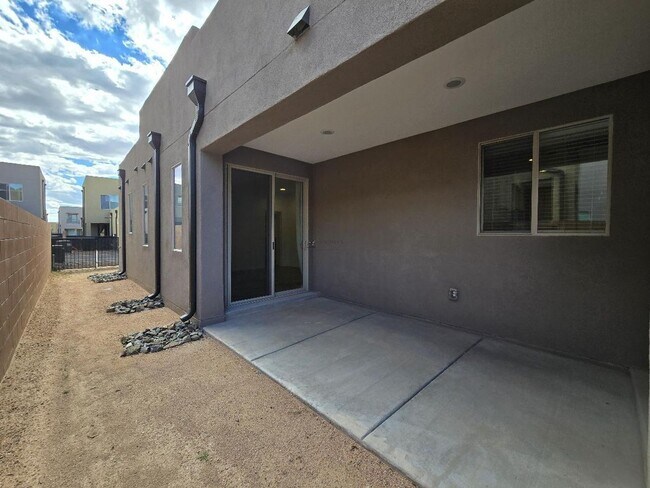 Building Photo - 5208 Gold Hl Ln