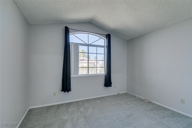 Building Photo - 1101 E Adelman Dr
