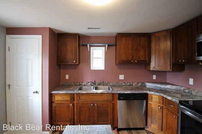 Building Photo - 1 br, 2 bath House - 424 Deaverview Road