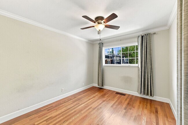 Building Photo - 12445 Green Meadow Ln