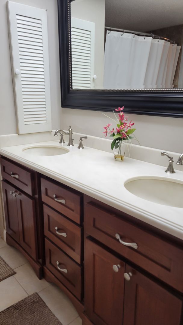 Building Photo - Annual turnkey/seasonal furnished ground floor condo in 55+ Community in Sarasota