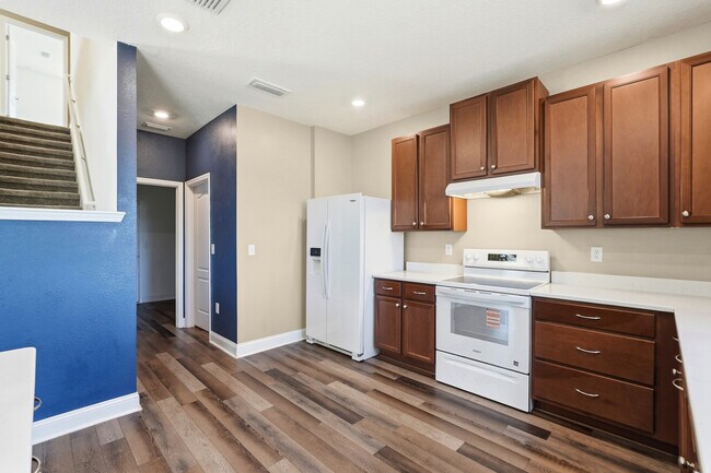 Building Photo - 216 Santorini Ct