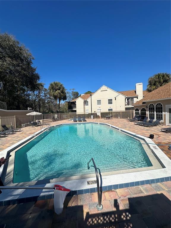 Building Photo - 624 Cambridge Way