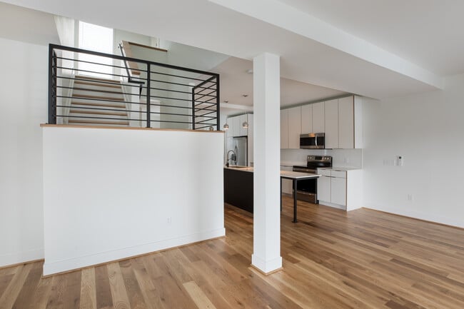 Building Photo - 54 West Ave