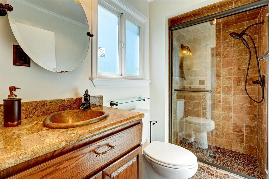 Building Photo - 17068 Celtic St