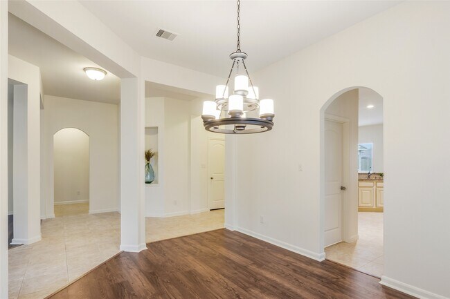 Building Photo - 26819 Shoal Hollow Ct