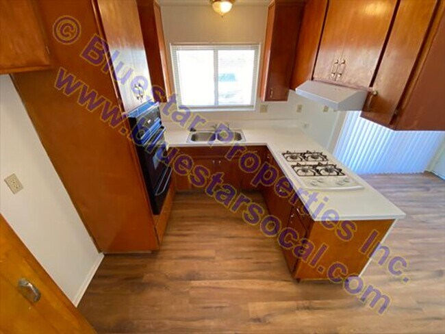 Building Photo - 13410N