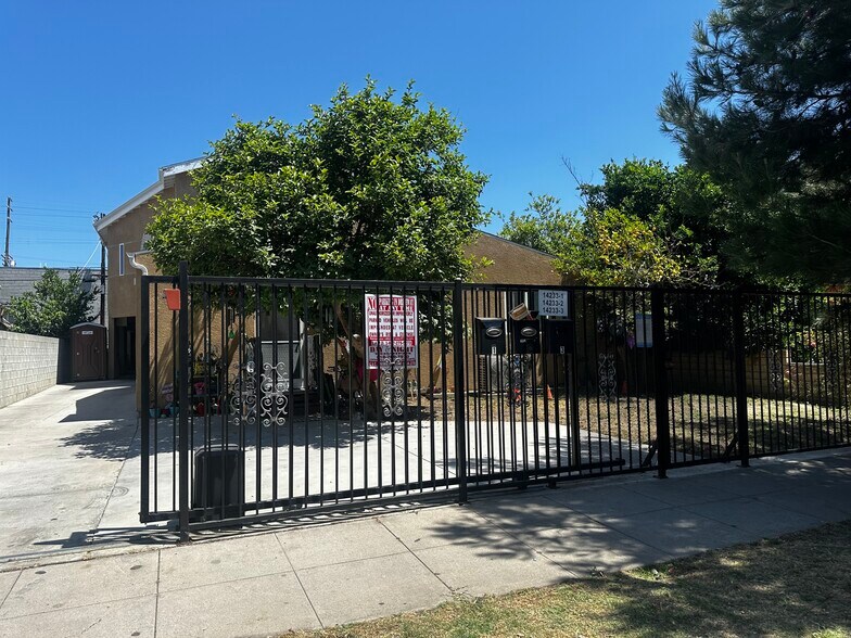 Building Photo - 14233 Tiara St