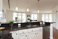 Building Photo - 670 Town Center Dr