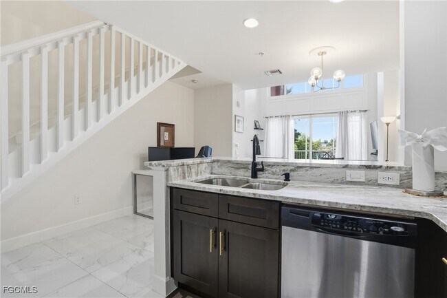 Building Photo - 2743 First St