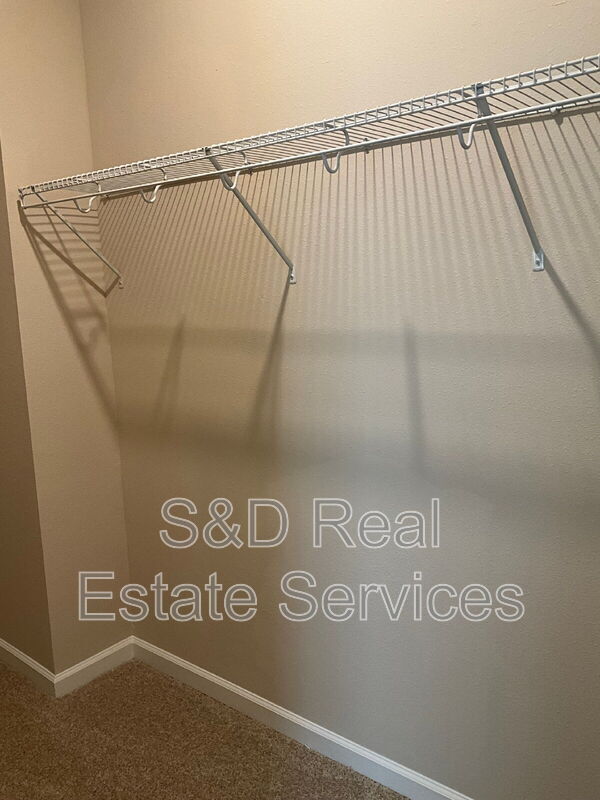 Building Photo - 807 Ballantyne Dr