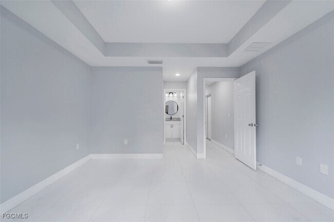 Building Photo - 129 Meadow Rd