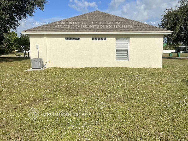 Building Photo - 649 Rose Apple Cir