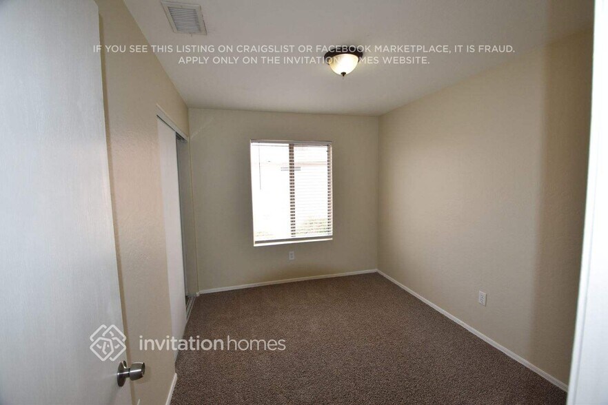 Building Photo - 10307 W Denton Ln