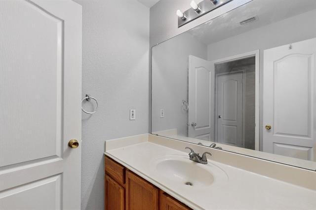 Building Photo - 1115 Buckingham Dr
