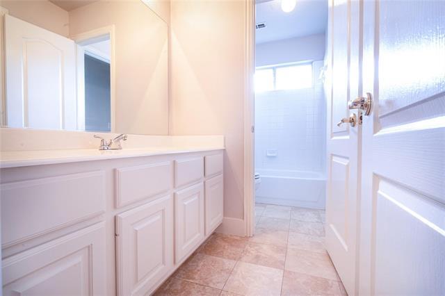 Building Photo - 4620 Hinton Dr