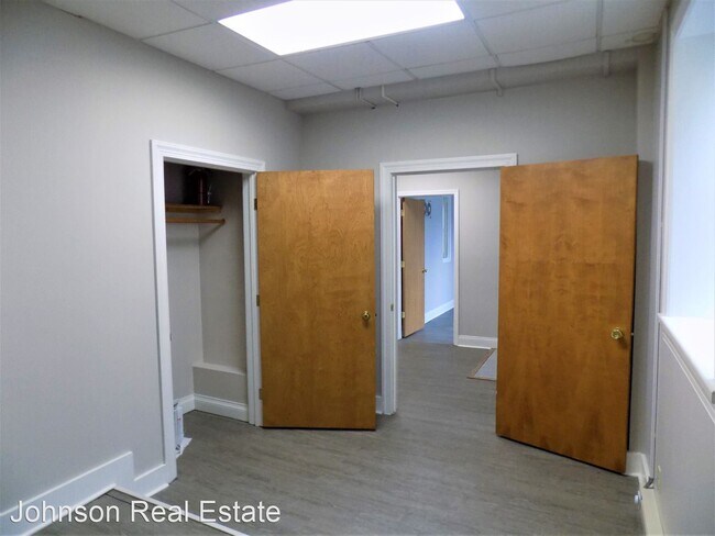 Building Photo - 505 N 4th St