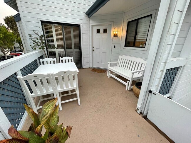 Primary Photo - **Coming Soon** 2-Level Loft Condo with Re...