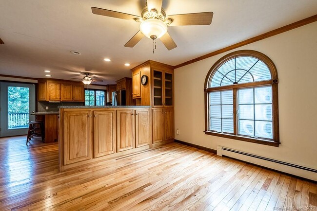 Building Photo - 131 Hemlock Dr