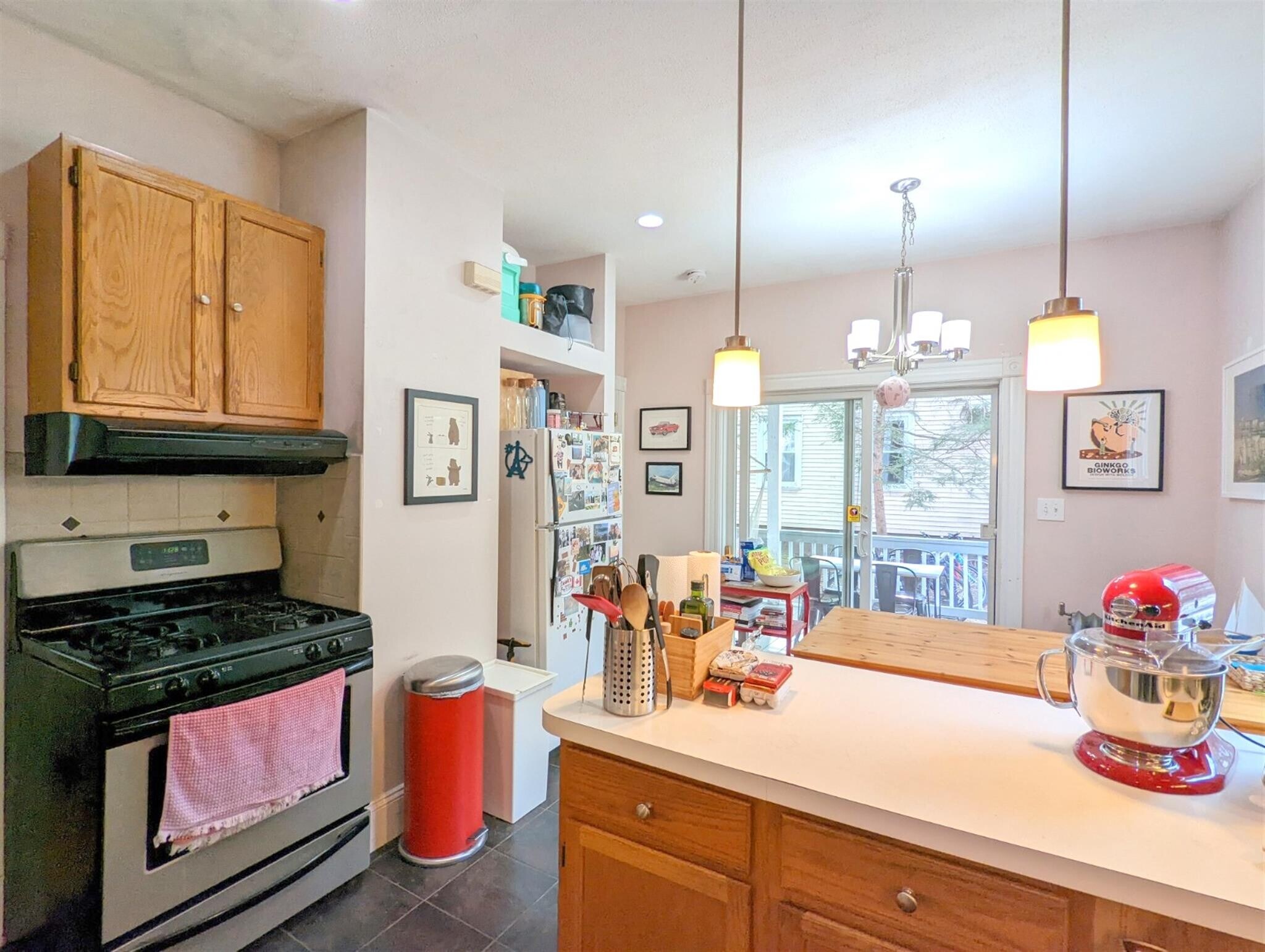 Building Photo - 390 Washington St