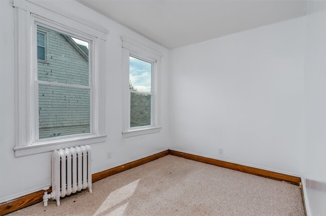 Building Photo - 142 Humphrey Ave