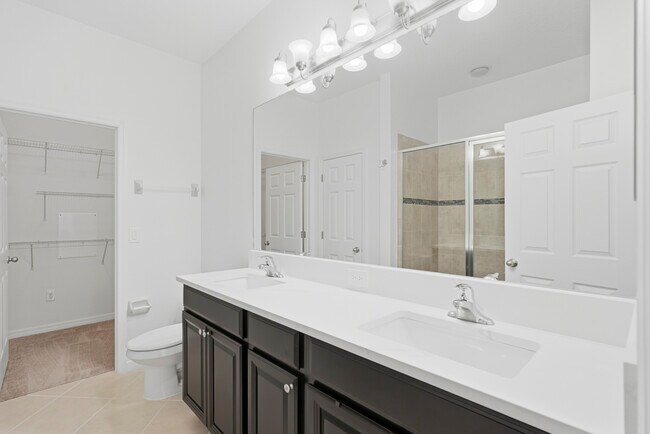 Building Photo - Bay Isle II