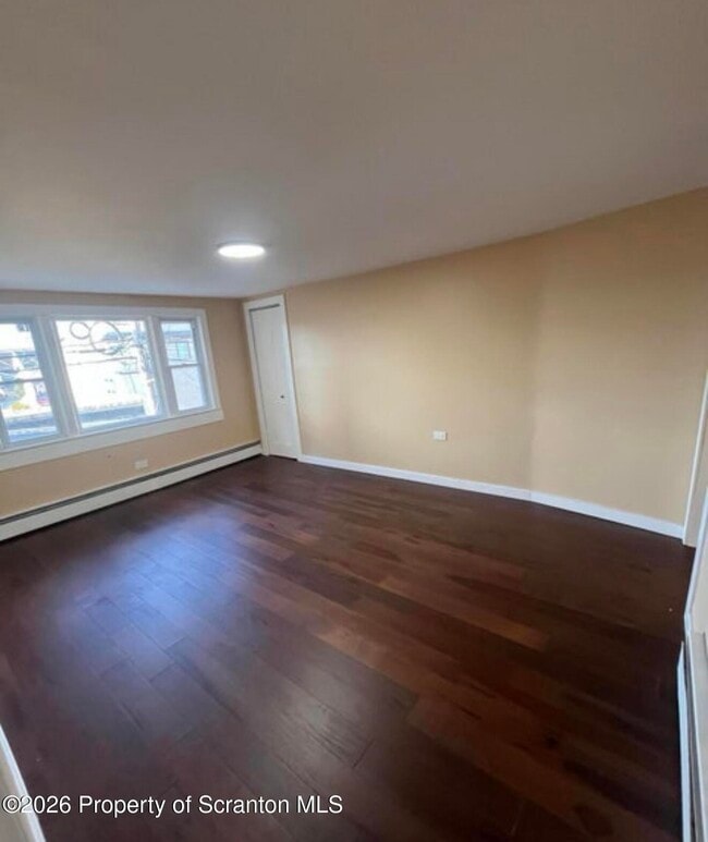 Building Photo - 129 S Blakely St