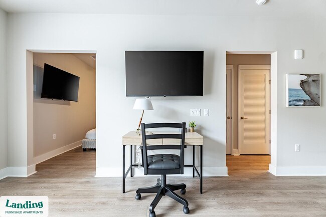 Building Photo - 300 E Broad St