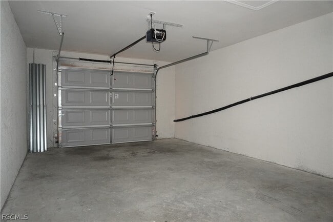 Building Photo - 4351 Country Club Blvd