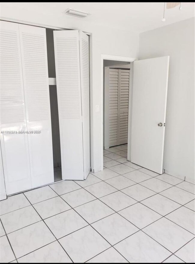 Building Photo - 3040 SW 77th Ct