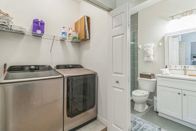 Building Photo - 14320 Bristol Bay Pl