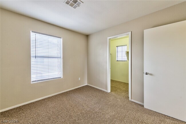 Building Photo - 7973 N Willow Pines Pl