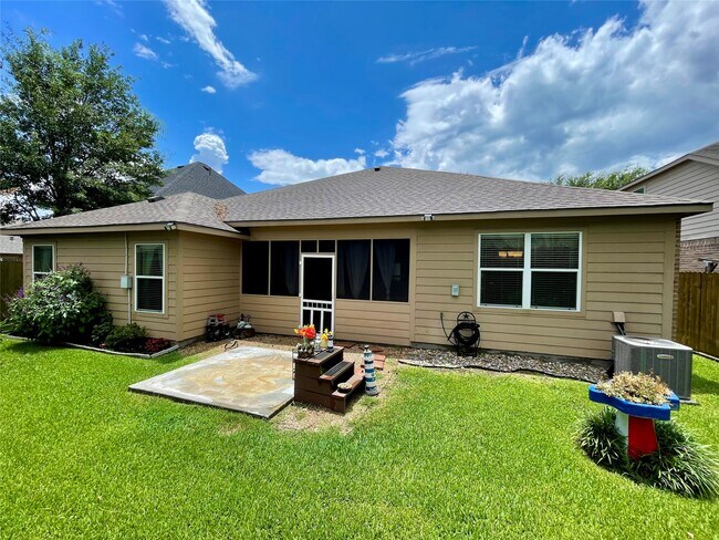 Building Photo - 2035 Borthwick Ln